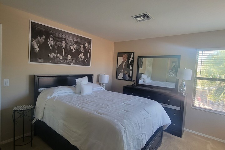 Room 18 of 30