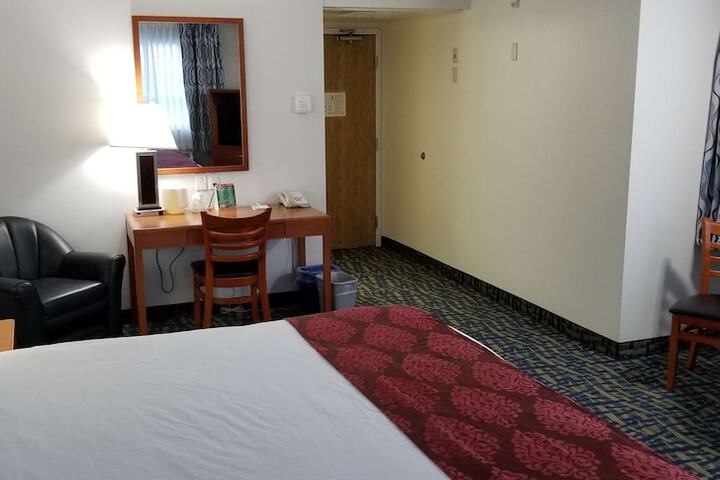 Room 21 of 40