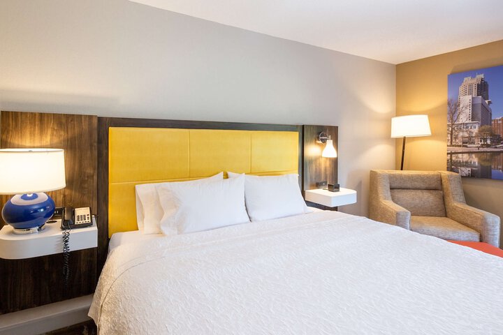 Room 42 of 60