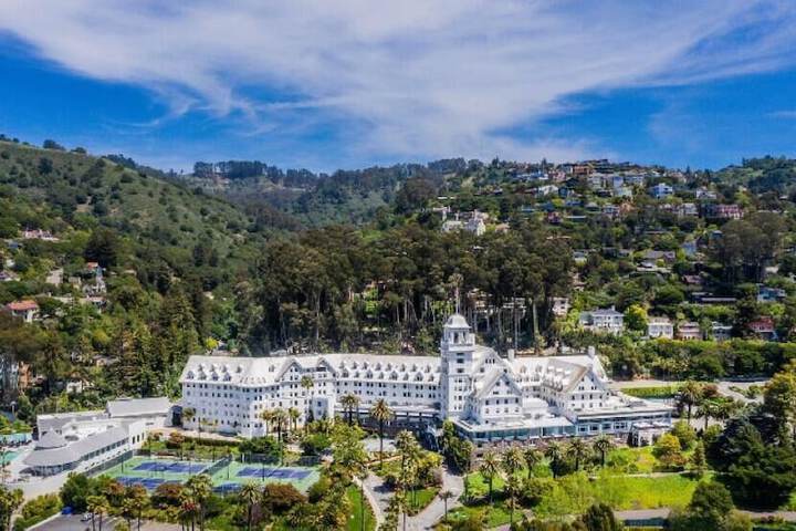 Claremont Resort & Club