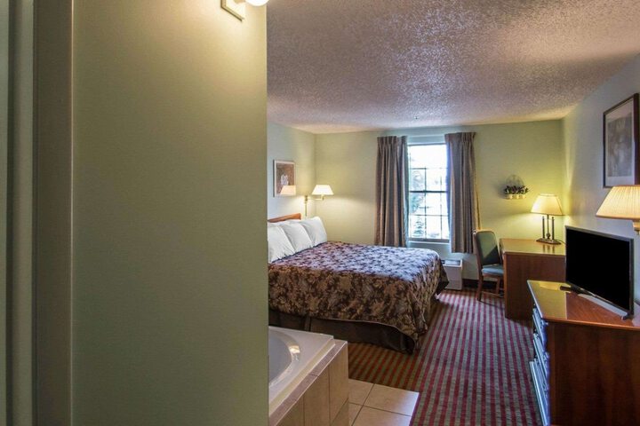 Room 8 of 29
