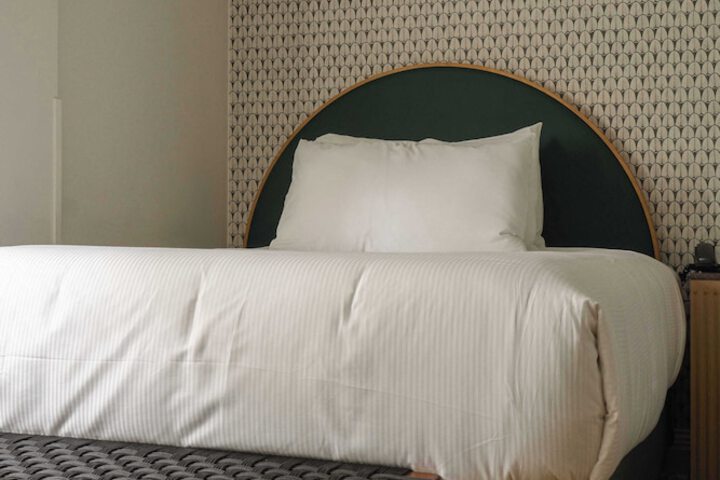 Room 62 of 147