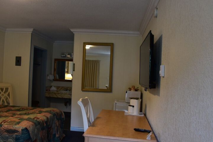 Room 42 of 56