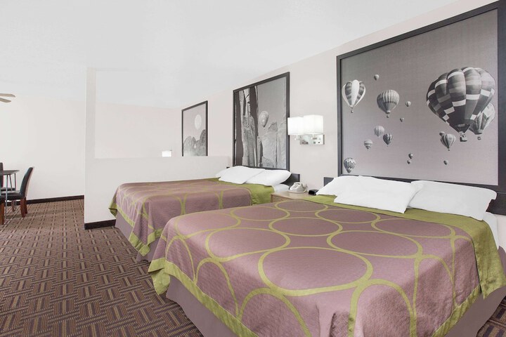 Room 18 of 19