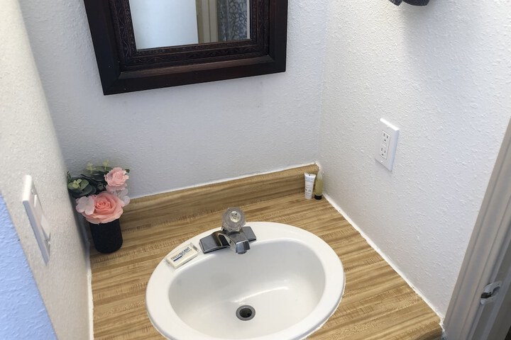 Room 72 of 158