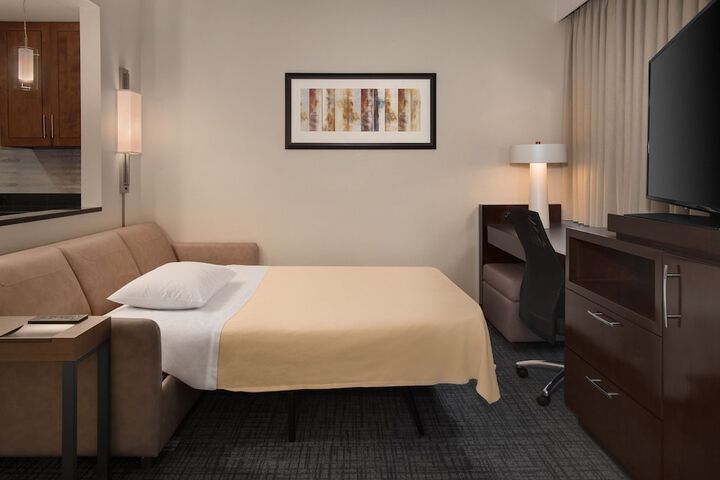 Room 15 of 32