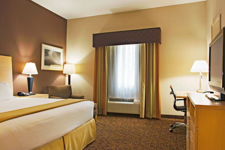 Room 14 of 25