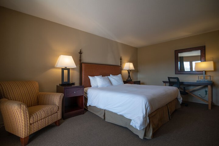 Riverside Inn