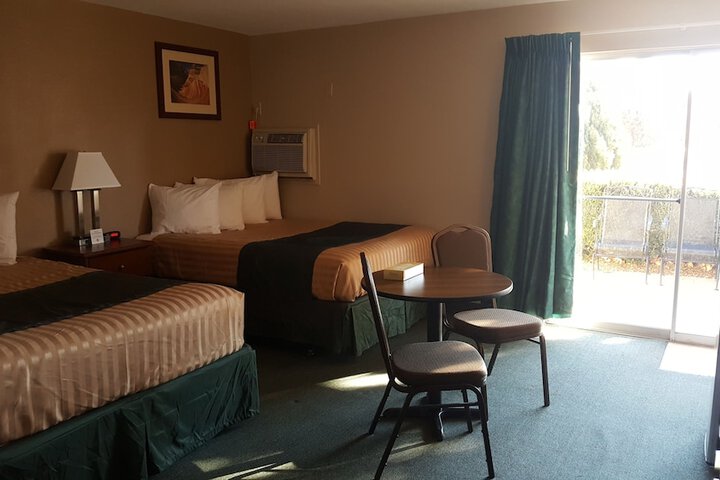 Room 18 of 33
