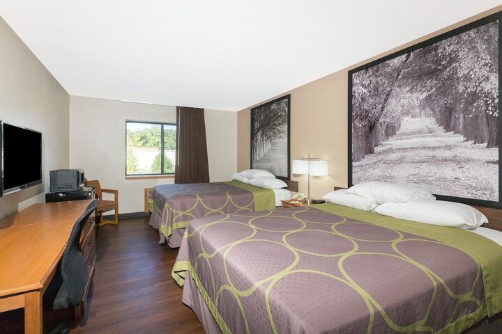 Room 12 of 22