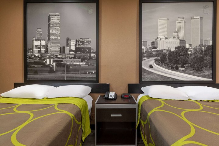 Room 17 of 29