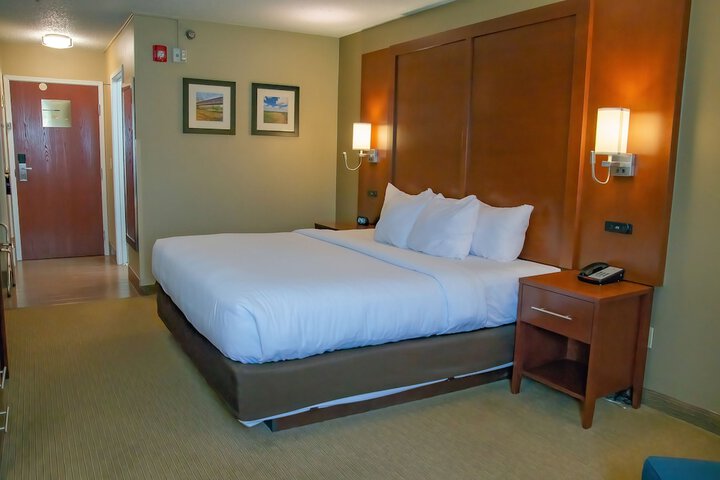 Room 37 of 77