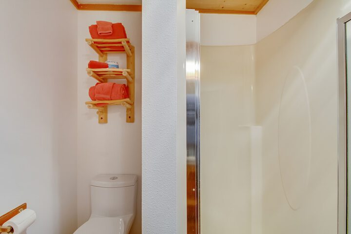 Room 43 of 189