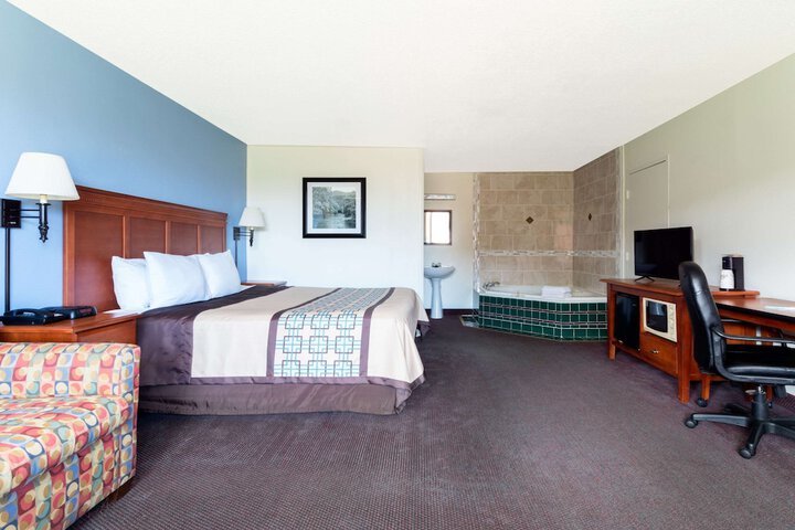 Room 65 of 75