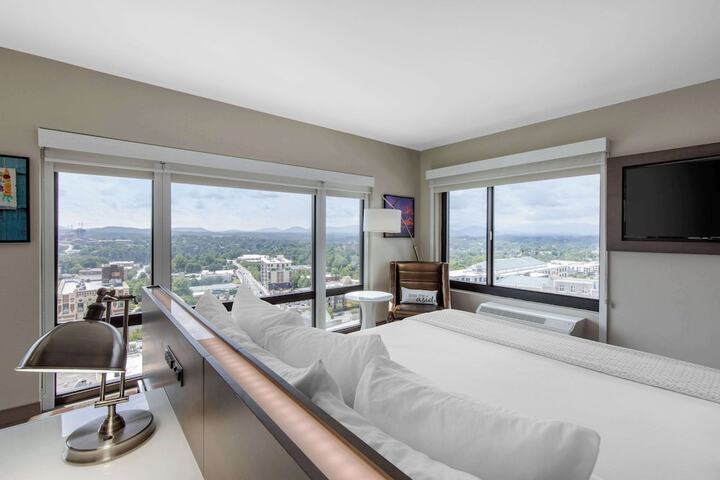 Room 20 of 99