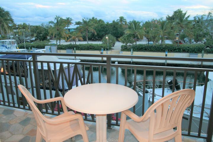 Waterside Suites & Marina
