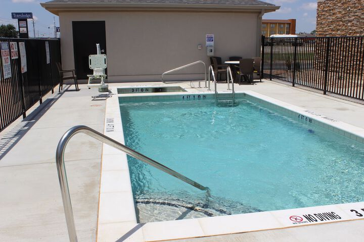 Pool 7 of 40