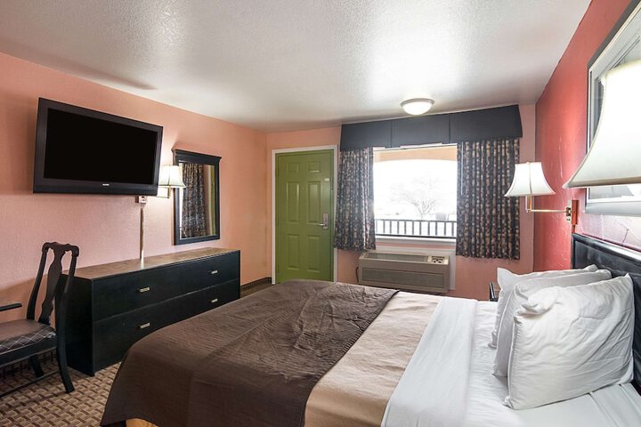 Room 21 of 30