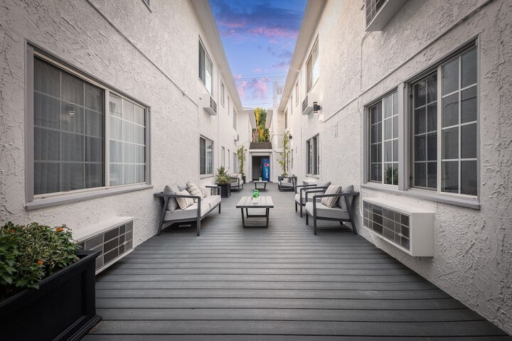 Terrace/Patio 19 of 21