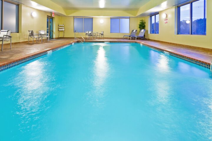 Pool 9 of 37