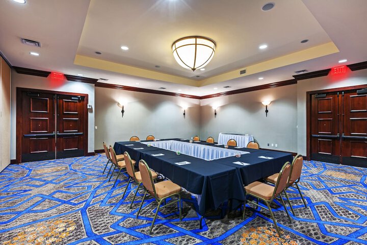 Hilton Waco
