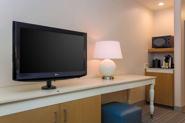 Room 15 of 43