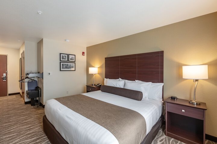 Room 53 of 78