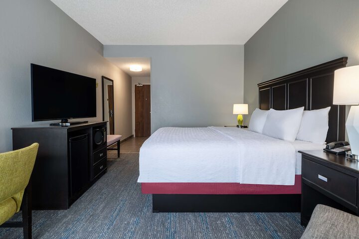 Room 34 of 51