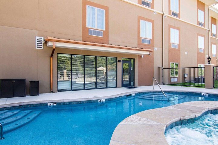 Pool 6 of 38