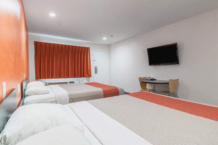 Room 31 of 34