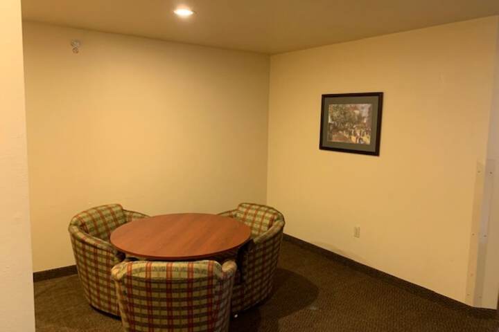Super 8 by Wyndham Perryville
