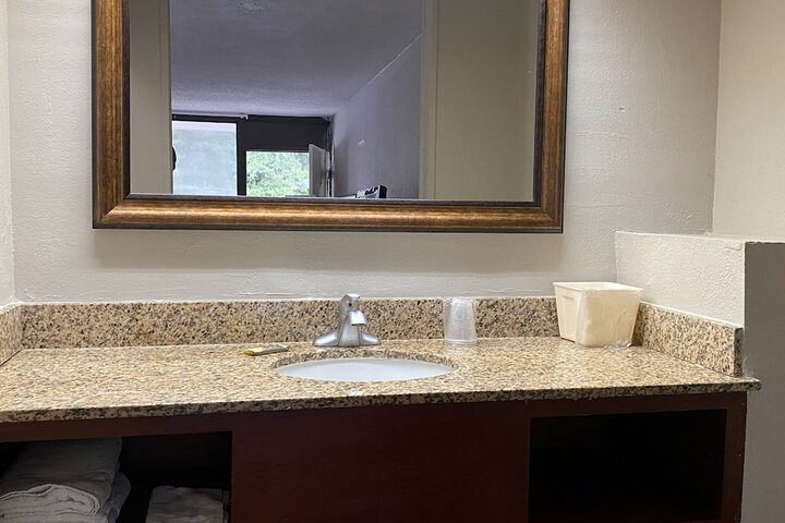 Room 17 of 21