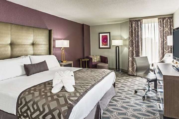 Room 46 of 80