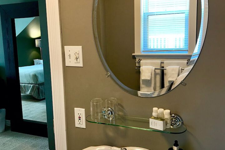 Room 47 of 69