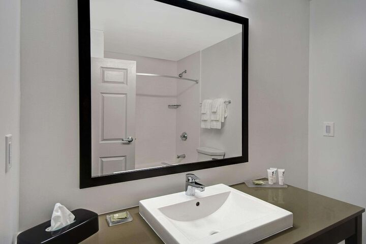 Room 14 of 40