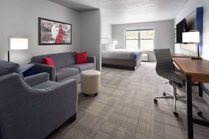 AmericInn by Wyndham Iron Mountain