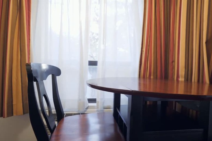 Room 28 of 64