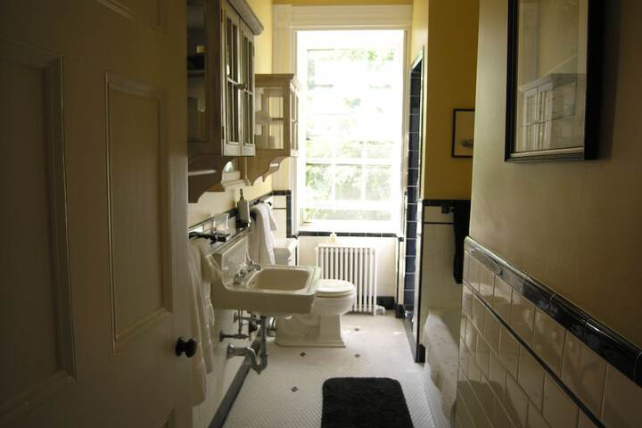 Room 48 of 54