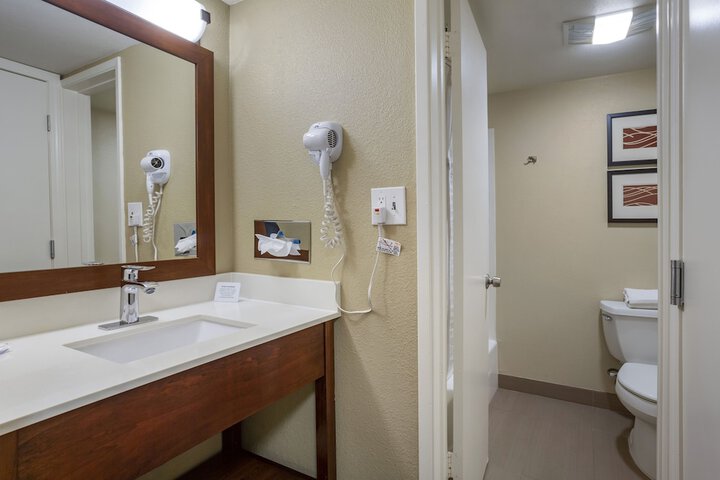 Room 28 of 50
