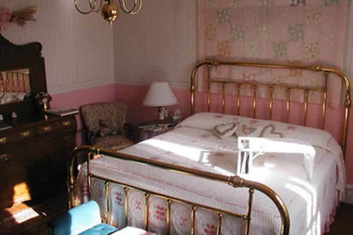HERZOG MANSION