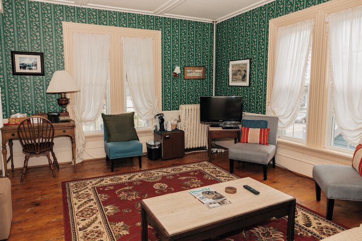 Room 27 of 36