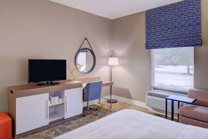 Room 7 of 16