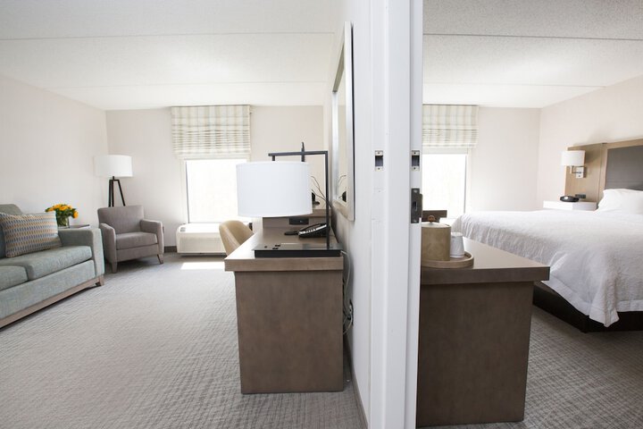 Room 35 of 46