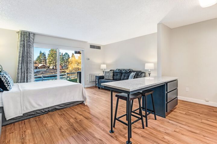 Room 325 of 399
