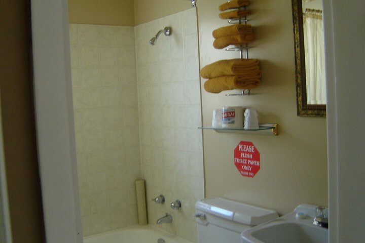 Room 15 of 40
