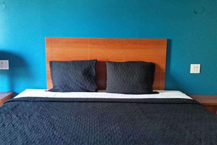Room 15 of 17