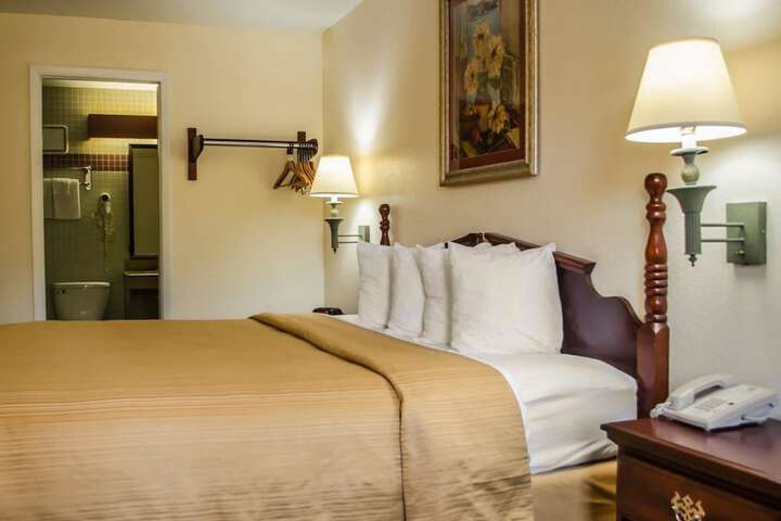 Room 20 of 39