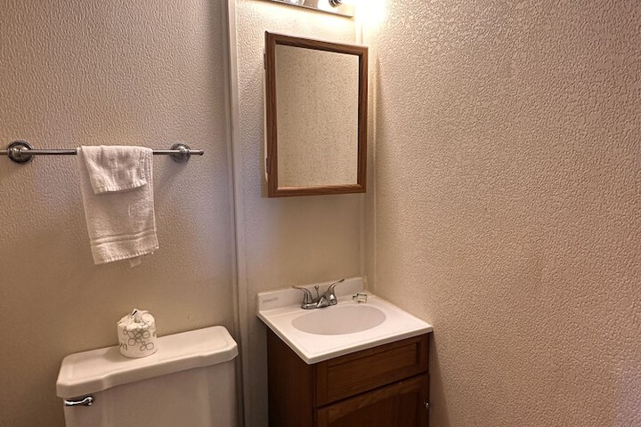 Room 143 of 299