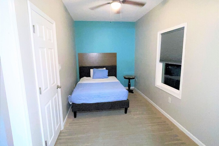 Room 25 of 44