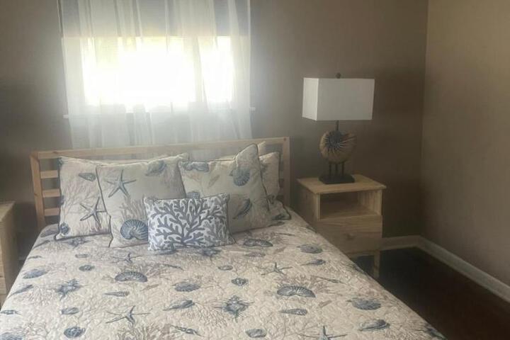 Three Bedroom House - Cape May short walk to the Bay